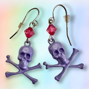 Vintage Y2k skull and crossbone earrings purple skull with pink gem mallgoth